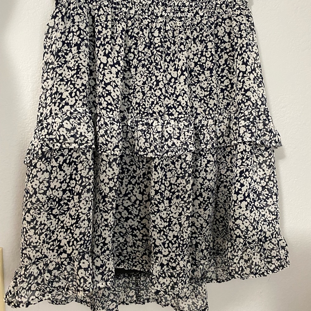 sienna sky flowy skirt.